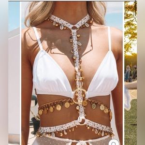 Her Pony The Label Halo Chain Bra White / Gold